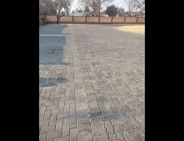 2 BEDROOM SECTIONAL TITLE FOR SALE IN COMET
